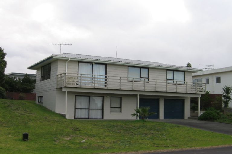 Photo of property in 18 Day Dawn Crescent, Omaha, 0986