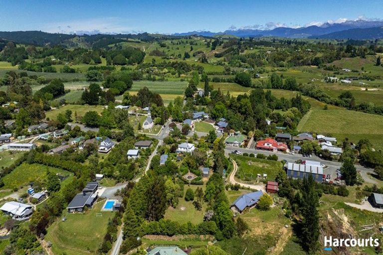 Photo of property in 1380 Moutere Highway, Upper Moutere, 7173