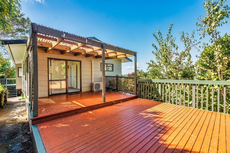 Photo of property in 29 Noeleen Street, Glenfield, Auckland, 0629
