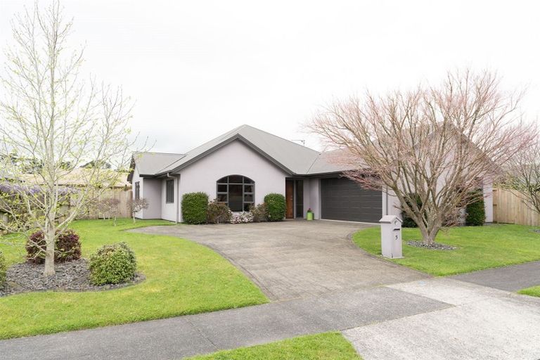 Photo of property in 3 Lockhart Place, Rototuna, Hamilton, 3210