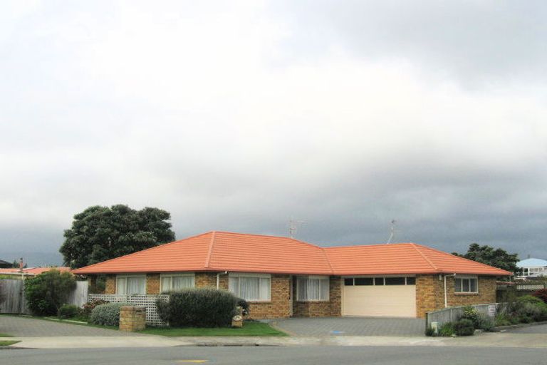 Photo of property in 29 Beach Haven Place, Paraparaumu Beach, Paraparaumu, 5032