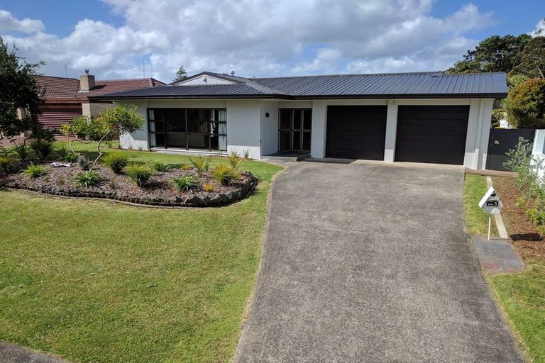 Photo of property in 5 Pendene Place, Forrest Hill, Auckland, 0620
