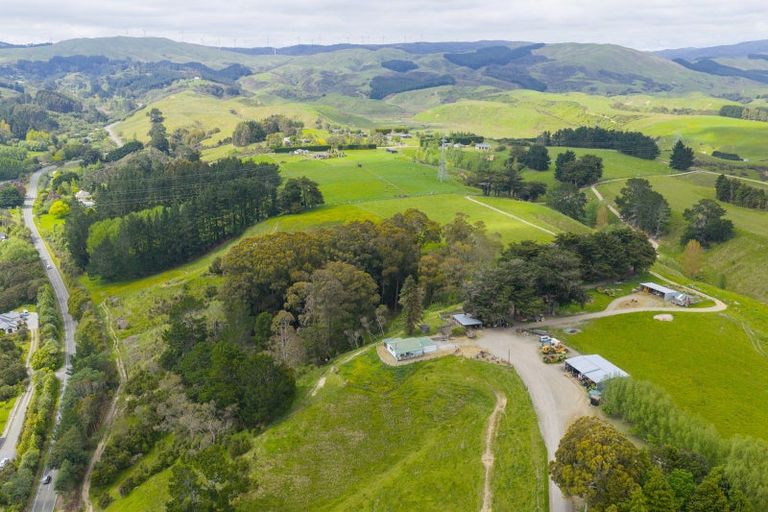 Photo of property in 158 Pahiatua Aokautere Road, Aokautere, 4471