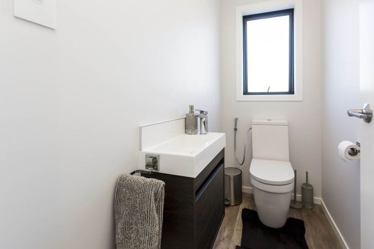 Photo of property in 18 Dahl Drive, Wallaceville, Upper Hutt, 5018