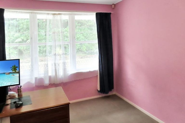 Photo of property in 23 Magnolia Grove, Maungaraki, Lower Hutt, 5010