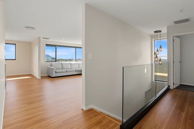 Photo of property in 3 Tirinui Crest Road, Otumoetai, Tauranga, 3110