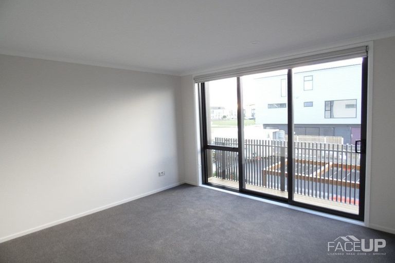 Photo of property in 26 Tuatua Road, Hobsonville, Auckland, 0616