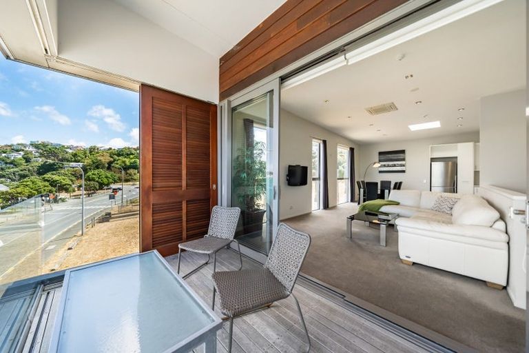 Photo of property in Patent 326 Apartments, 201h/326 Evans Bay Parade, Hataitai, Wellington, 6021