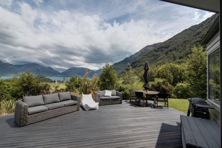 Photo of property in 11 Tall Tree Lane, Mount Creighton, Queenstown, 9371