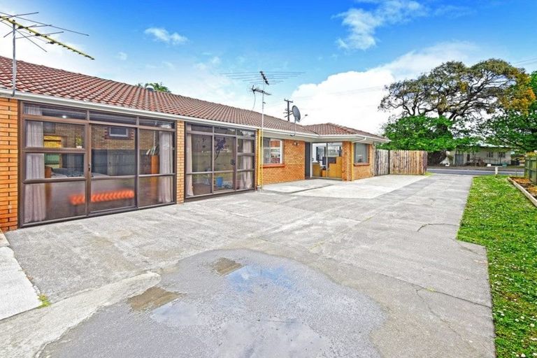 Photo of property in 1/215 Saint George Street, Papatoetoe, Auckland, 2025