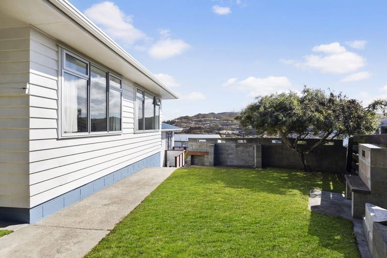 Photo of property in 7 Ceres Crescent, Johnsonville, Wellington, 6037