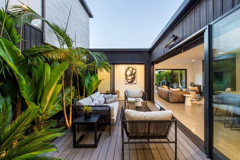 Photo of property in 285a Beach Road, Campbells Bay, Auckland, 0630