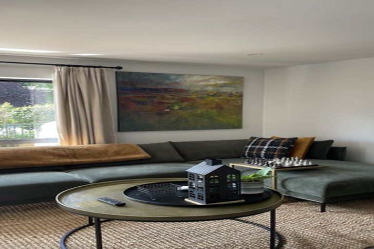 Photo of property in 69 Cashmere Road, Cashmere, Christchurch, 8022