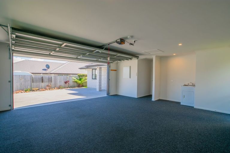 Photo of property in 40 Golden Shore Place, Coromandel, 3506