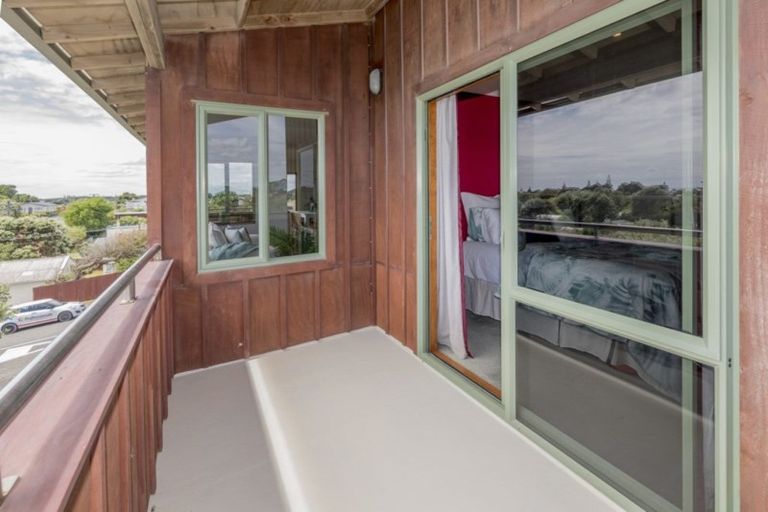 Photo of property in 37 Manuka Street, Otaki Beach, Otaki, 5512