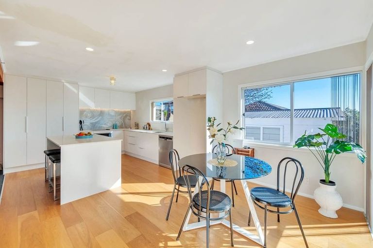 Photo of property in 55 Sturges Road, Henderson, Auckland, 0612