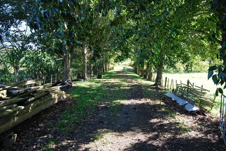 Photo of property in 566 School Road, Tomarata, Wellsford, 0974