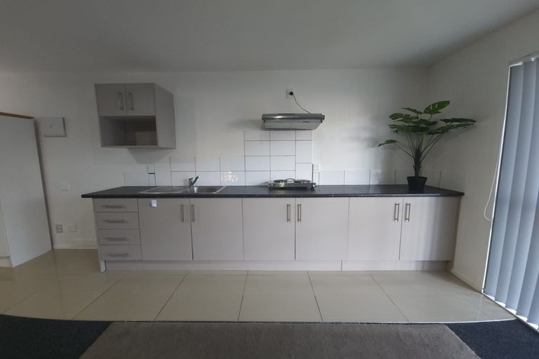 Photo of property in 14 Zabeel Crescent, Takanini, 2112