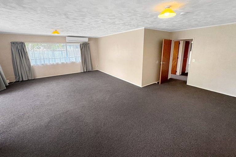 Photo of property in 1a Hendon Place, West End, Palmerston North, 4412