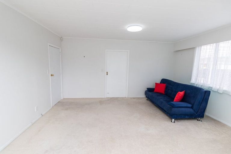 Photo of property in 124 Naenae Road, Naenae, Lower Hutt, 5011