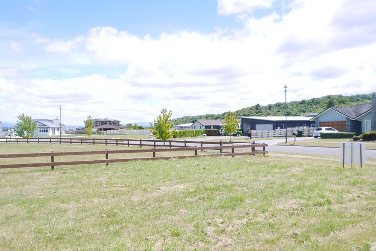 Photo of property in 18 Pukeko Way, Kinloch, Taupo, 3377