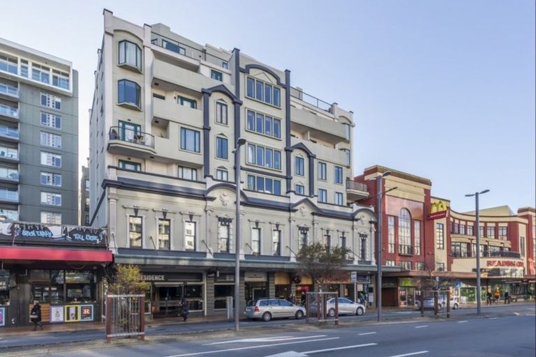 Photo of property in Courtenay Apartments, 401/120 Courtenay Place, Te Aro, Wellington, 6011