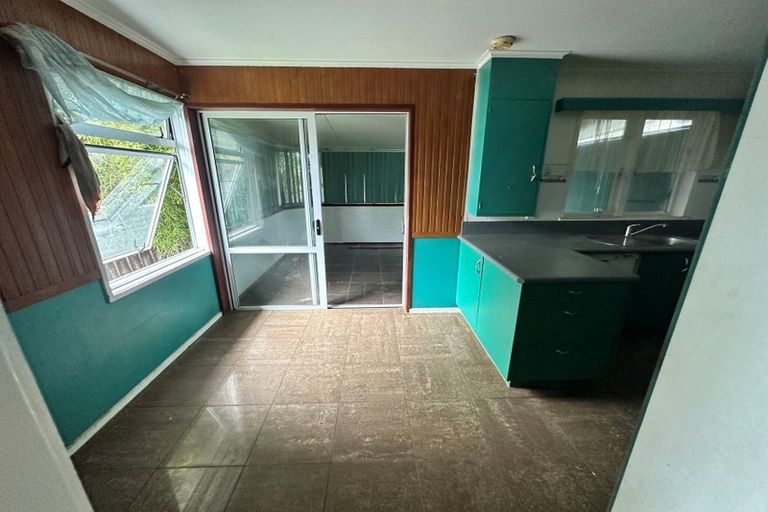 Photo of property in 42 Russell Road, Manurewa, Auckland, 2102