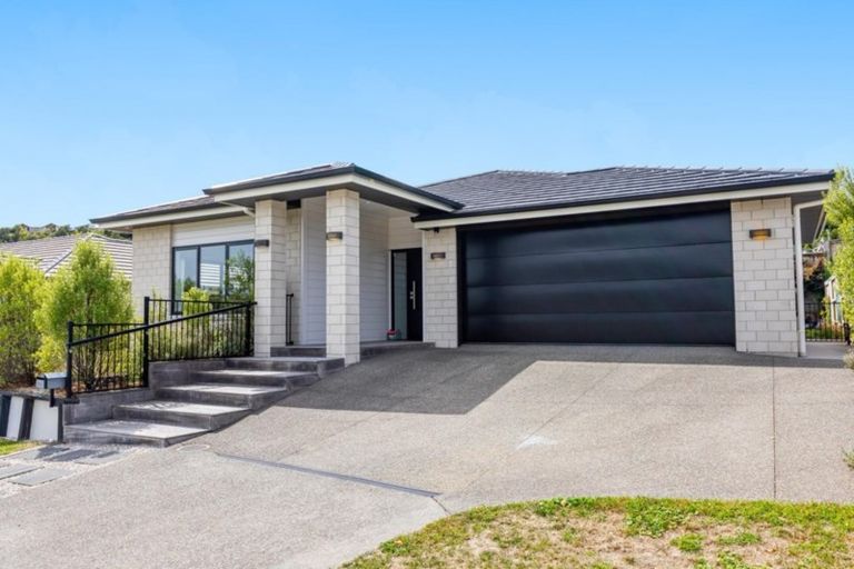 Photo of property in 221 Lakes Boulevard, Pyes Pa, Tauranga, 3112