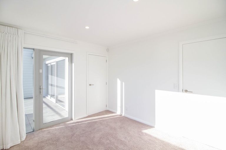 Photo of property in 3 Lucern Lane, Petone, Lower Hutt, 5012