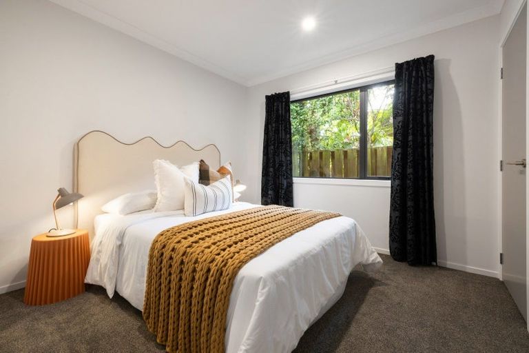 Photo of property in 82 Grey Street, Cambridge, 3434