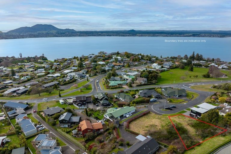 Photo of property in 5 Krissell Place, Acacia Bay, Taupo, 3330