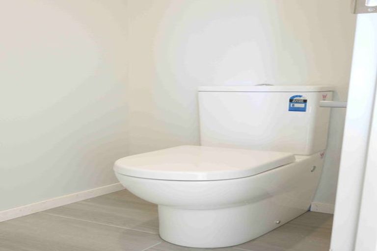 Photo of property in 2/15 Rush Place, Mangere, Auckland, 2022