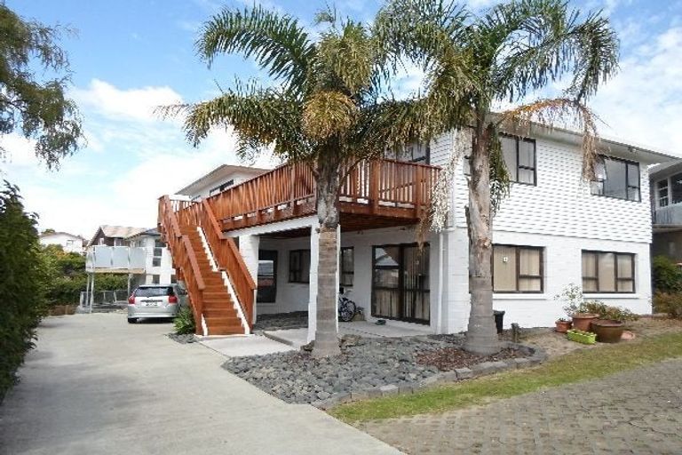 Photo of property in 3 Tudor Place, Mairangi Bay, Auckland, 0630