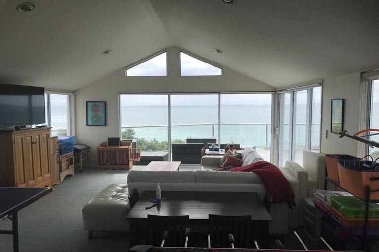 Photo of property in 4 Portal Place, Murrays Bay, Auckland, 0630