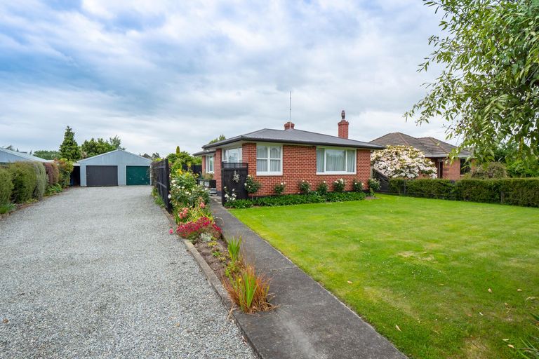 Photo of property in 39 Main Road, Pleasant Point, 7903