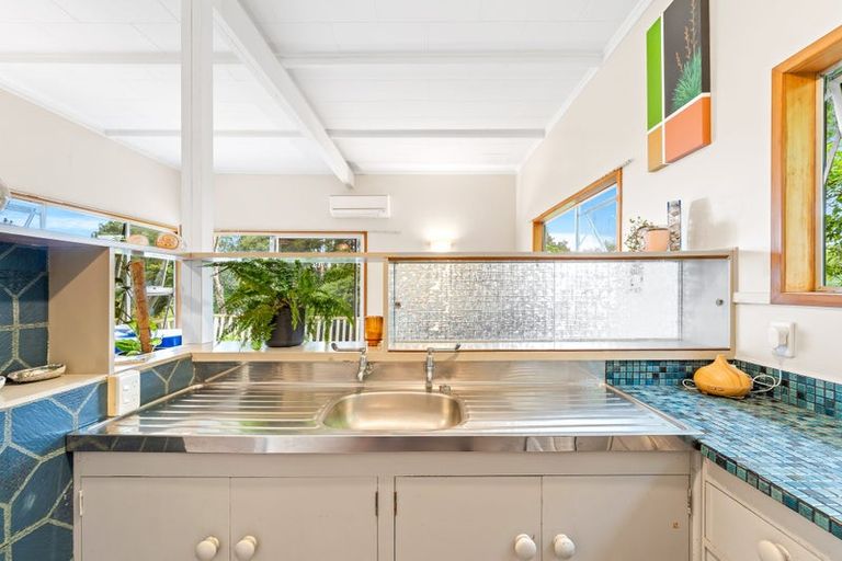 Photo of property in 19 Clinton Road, Tawharanui Peninsula, Warkworth, 0986