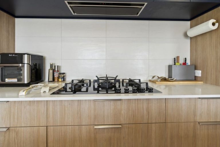 Photo of property in 16 Mylindas Road, Whakatiwai, Miranda, 2473