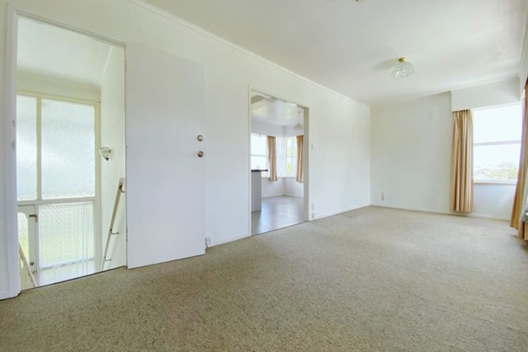 Photo of property in 14 Meadowvale Avenue, Forrest Hill, Auckland, 0620