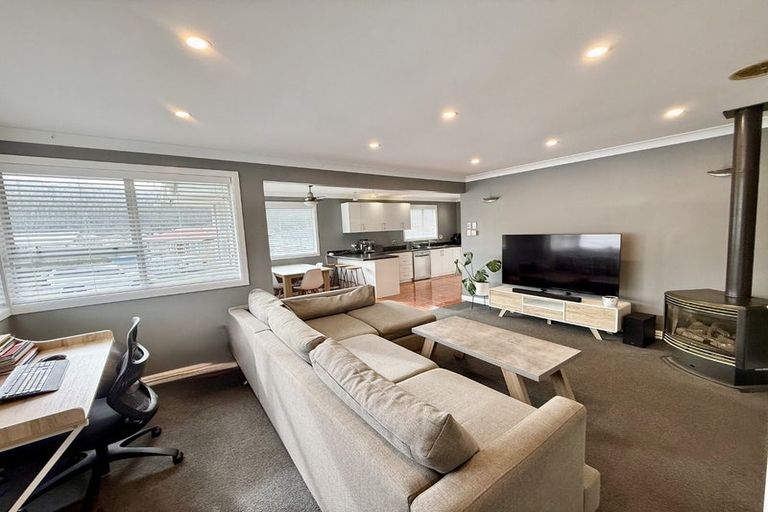 Photo of property in 17 Hamstead Street, Wainuiomata, Lower Hutt, 5014