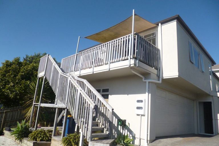 Photo of property in 49b Onewa Road, Northcote, Auckland, 0627