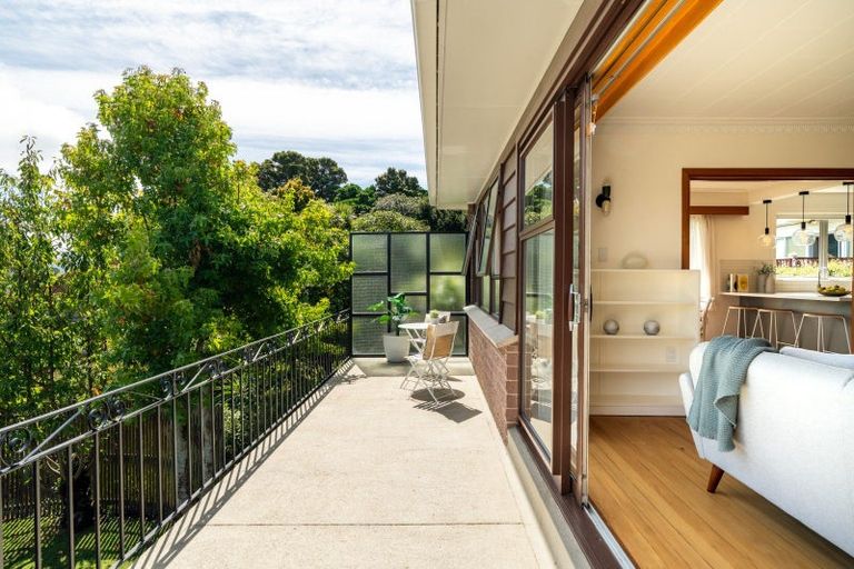 Photo of property in 50 Glendevon Place, Vauxhall, Dunedin, 9013