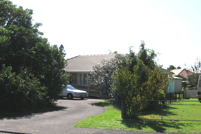 Photo of property in 21 Durham Street, Te Atatu Peninsula, Auckland, 0610