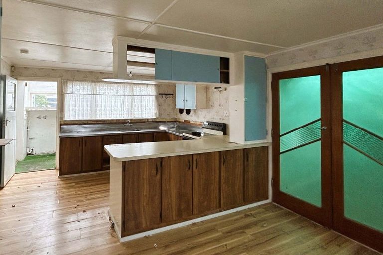 Photo of property in 43 Bourke Street, Palmerston North, 4410