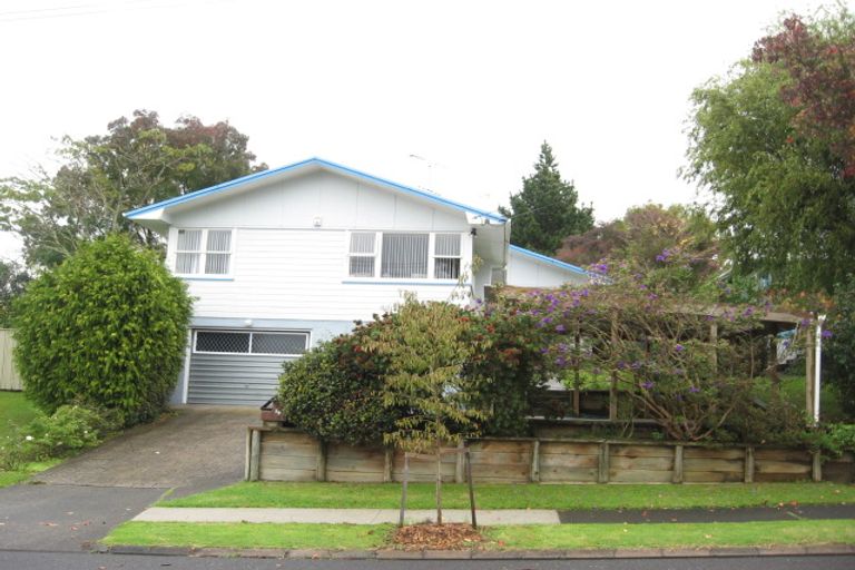 Photo of property in 29 Larne Avenue, Pakuranga Heights, Auckland, 2010