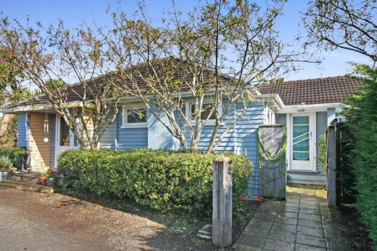 Photo of property in 51a Omata Road, Marfell, New Plymouth, 4310