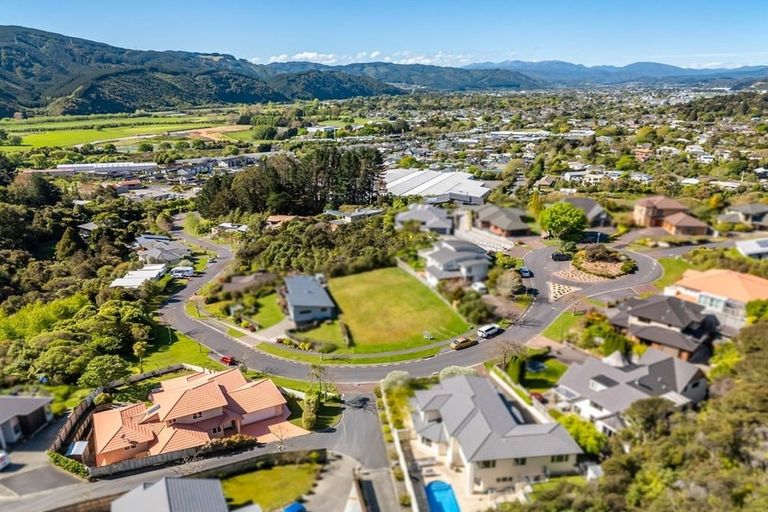 Photo of property in 14 Sylvan Way, Silverstream, Upper Hutt, 5019