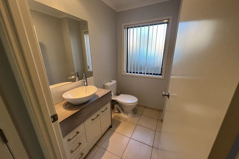 Photo of property in 98 Nautilus Drive, Gulf Harbour, Whangaparaoa, 0930