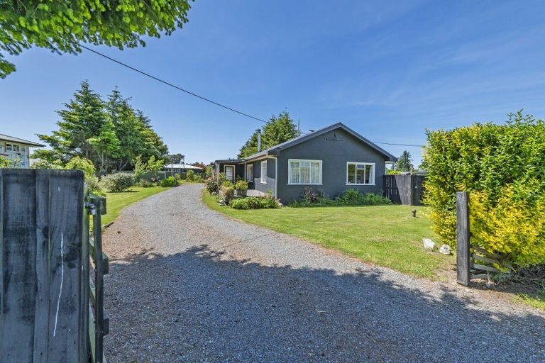 Photo of property in 12 Gift Street, Coalgate, 7673