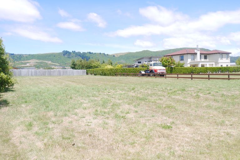 Photo of property in 18 Pukeko Way, Kinloch, Taupo, 3377
