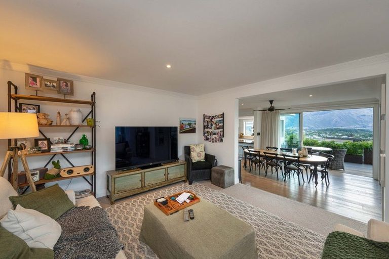 Photo of property in 11 Barclay Place, Wanaka, 9305